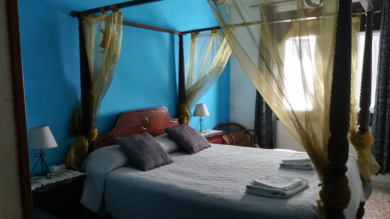 Hostal Restaurante La Diligencia Cunit Dış mekan fotoğraf