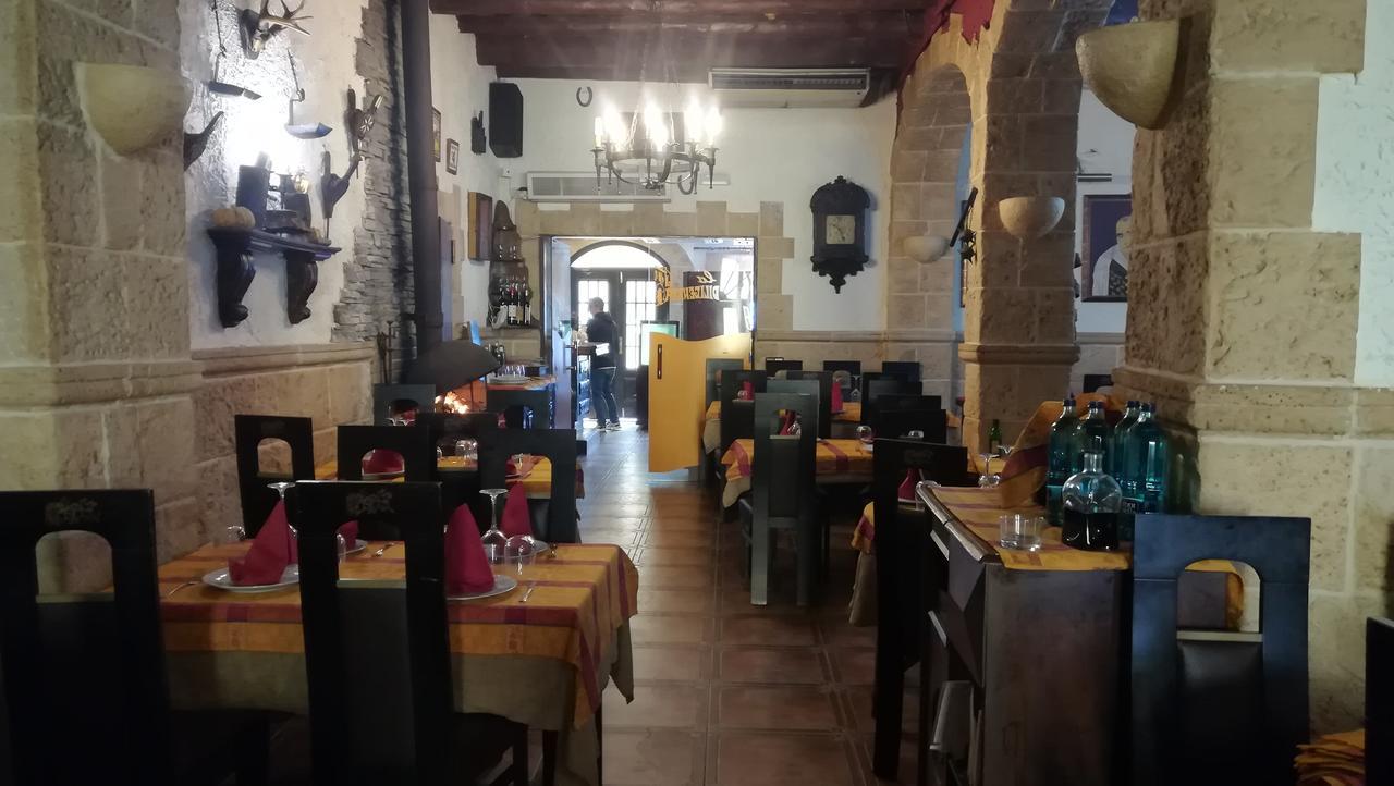 Hostal Restaurante La Diligencia Cunit Dış mekan fotoğraf